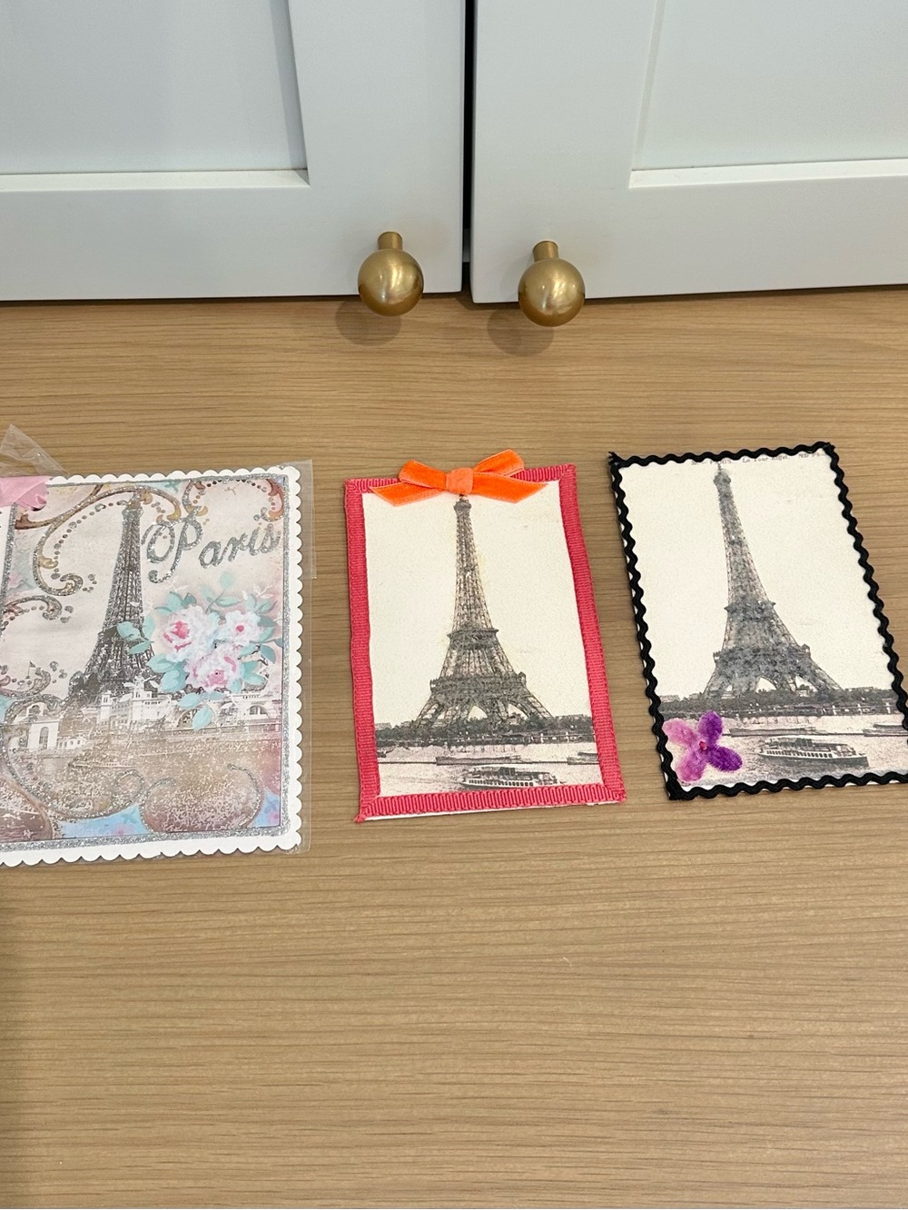 Set of Eiffel Tower Glitter Postcards